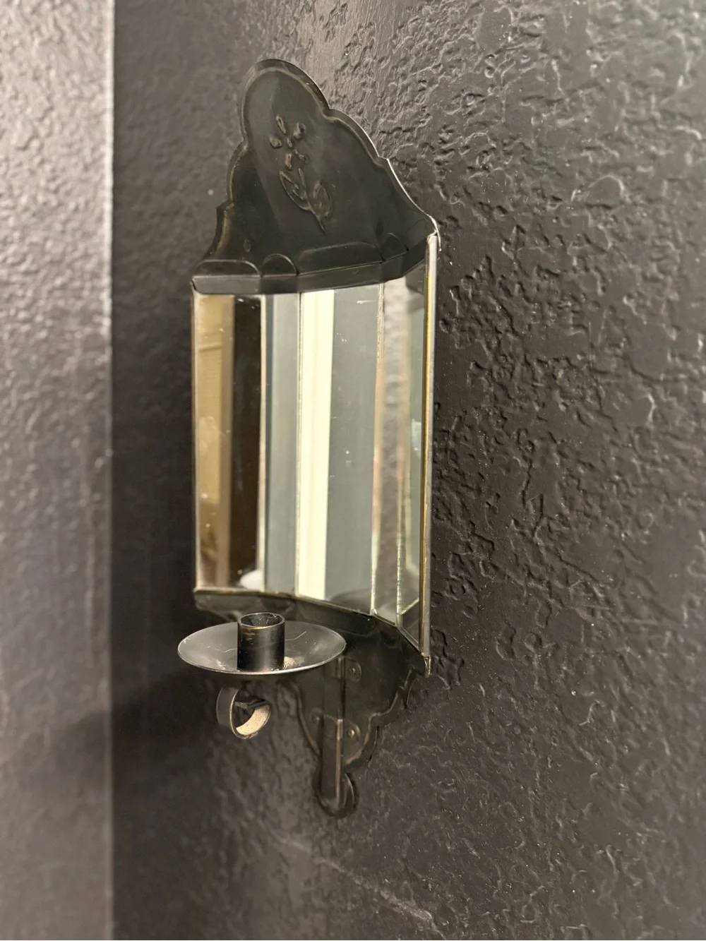 Vintage Home Interiors 5-Panel Mirrored Metal Wall Candle Sconce